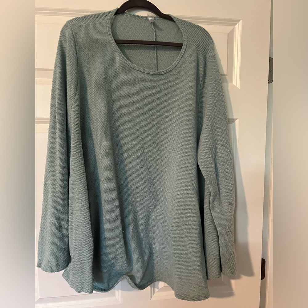 Cooper Road Collection size 5X swing top/sweater